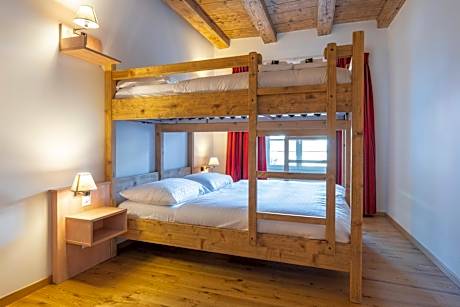 Classic Quadruple Room