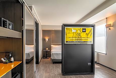 Junior King Suite with Sofa Bed