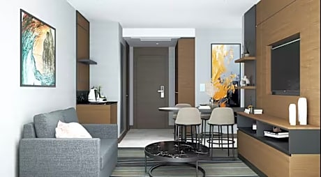 Three-Bedroom King Suite with Sea View