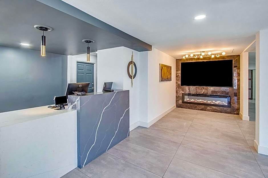 Quality Inn & Suites Columbia Harbison