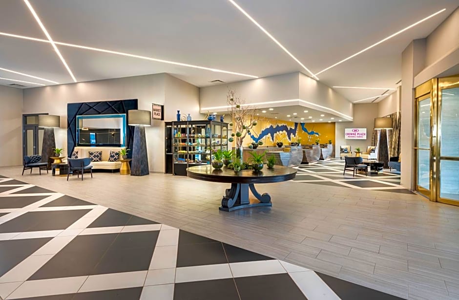 Crowne Plaza Providence-Warwick (Airport) by IHG