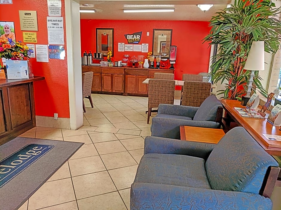 Travelodge by Wyndham Houston Hobby Airport