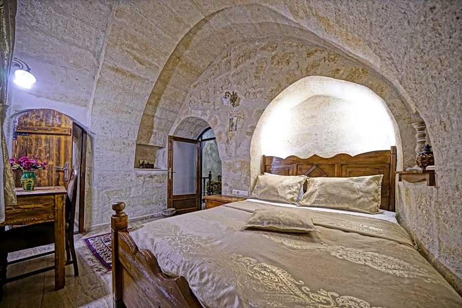 Maccan Cave Hotel