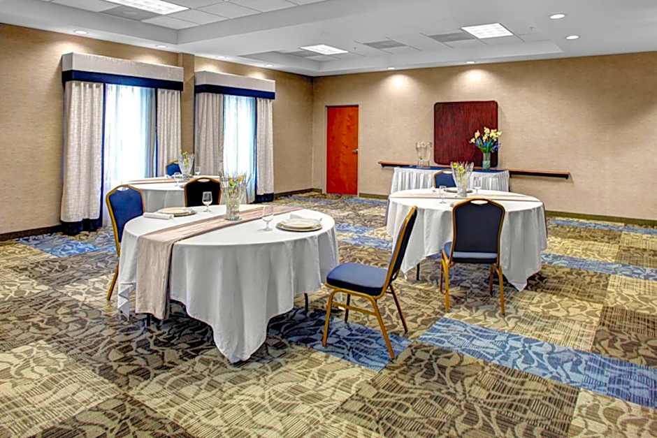 Holiday Inn Express & Suites Richmond North Ashland By IHG
