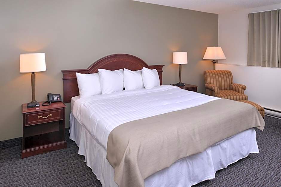 Photo 1 of 4 of Standard 1 King Bed, 1st Floor