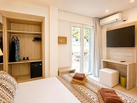 Double or Twin Room with Pool View