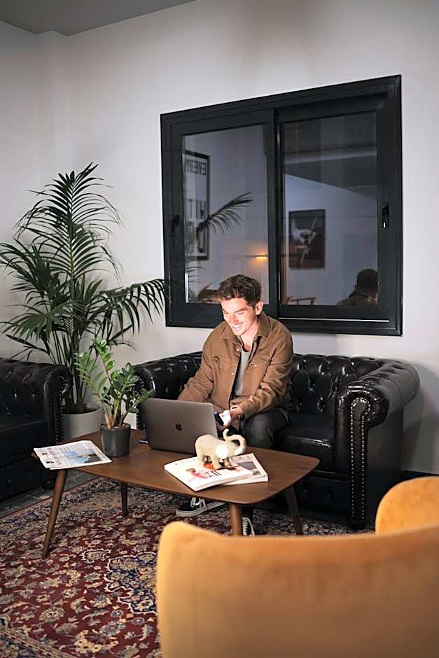 Play Theatrou Athens a member of Brown Hotels