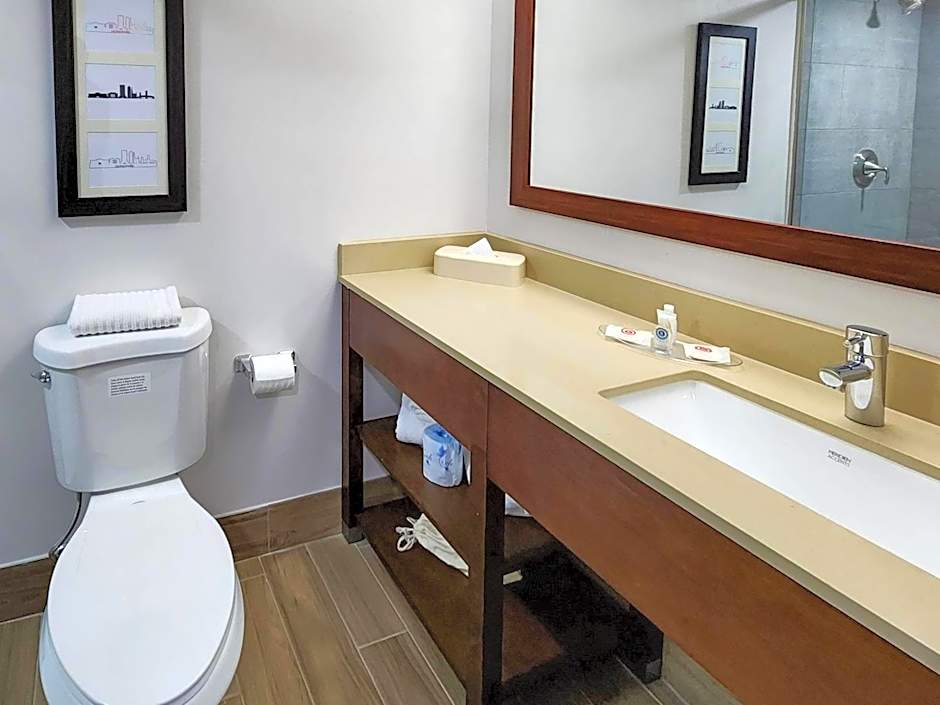 Comfort Suites Baymeadows Near Butler Blvd