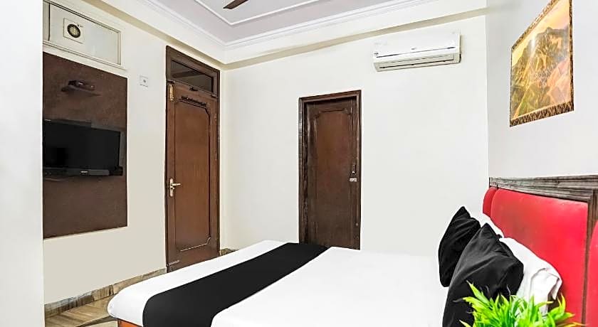 Hotel Chand Palace @ New Delhi Railway Station Delhi