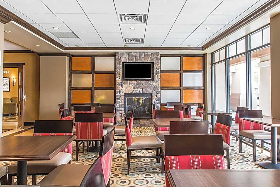 Comfort Inn & Suites Meriden East