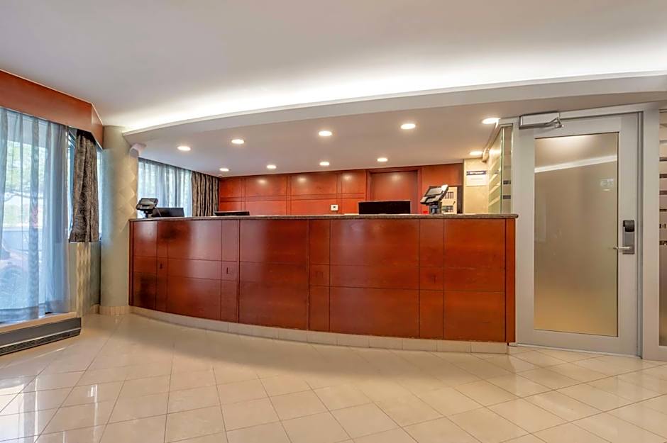 Best Western Plus Ottawa City Centre
