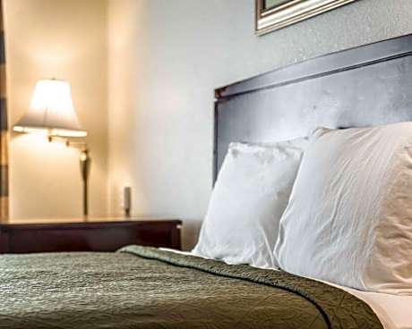 King Room - Non-Smoking