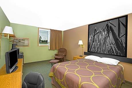 Queen Room - Mobility Access/Non-Smoking