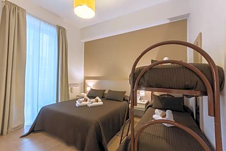 Deluxe Quadruple Room