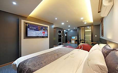 Gimpo Laboum Unmanned Tel (Drive-in)