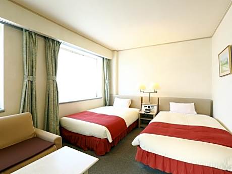 Deluxe Twin Room with Mountain View - Non-Smoking