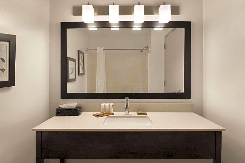 Country Inn & Suites by Radisson, St. Charles Historic District