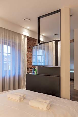 Deluxe Double Room with Bath