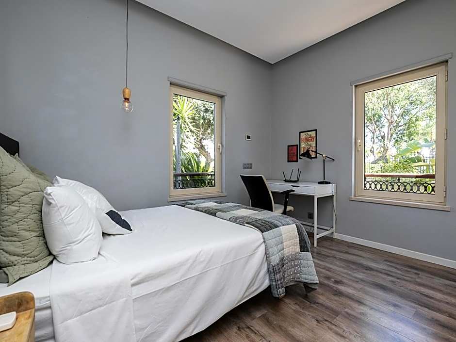 Walk in Hostel Faro Airport