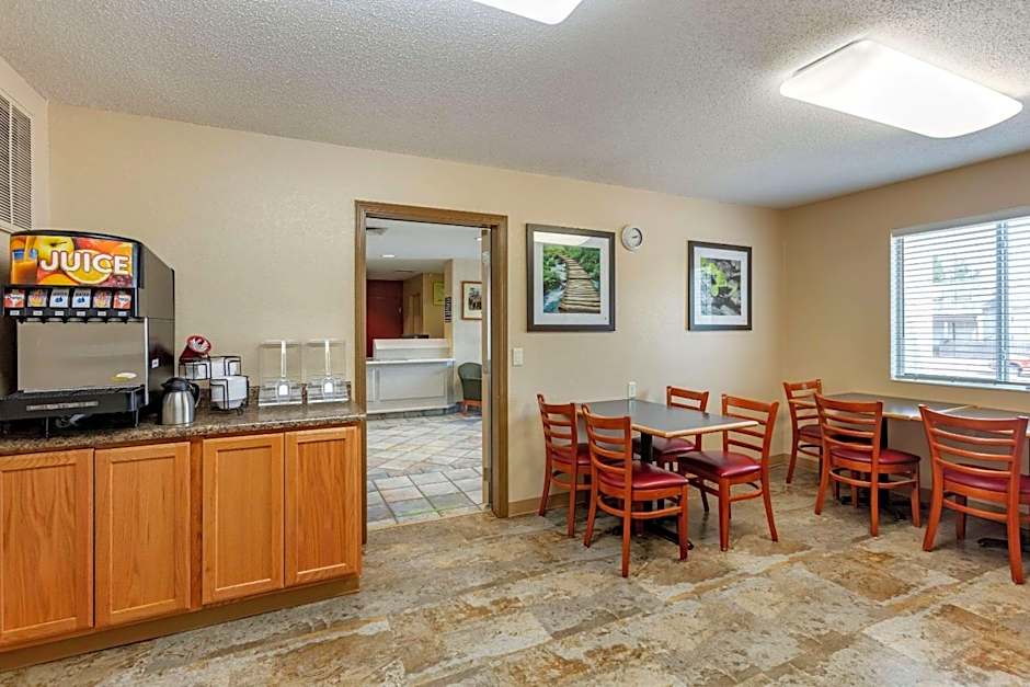 Econo Lodge Belle Fourche