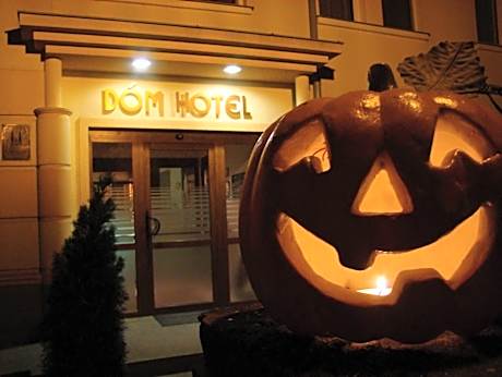 Dóm Hotel
