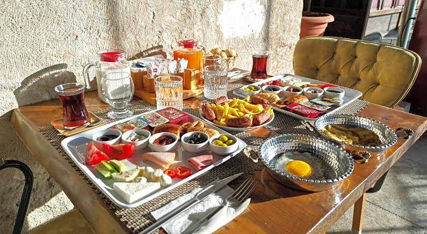 Maccan Cave Hotel