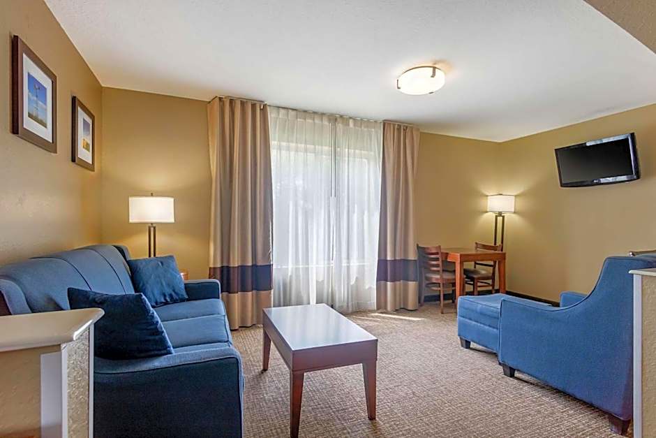 Comfort Inn & Suites Pittsburg KS
