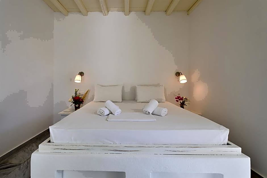 Surfing Beach Village Paros