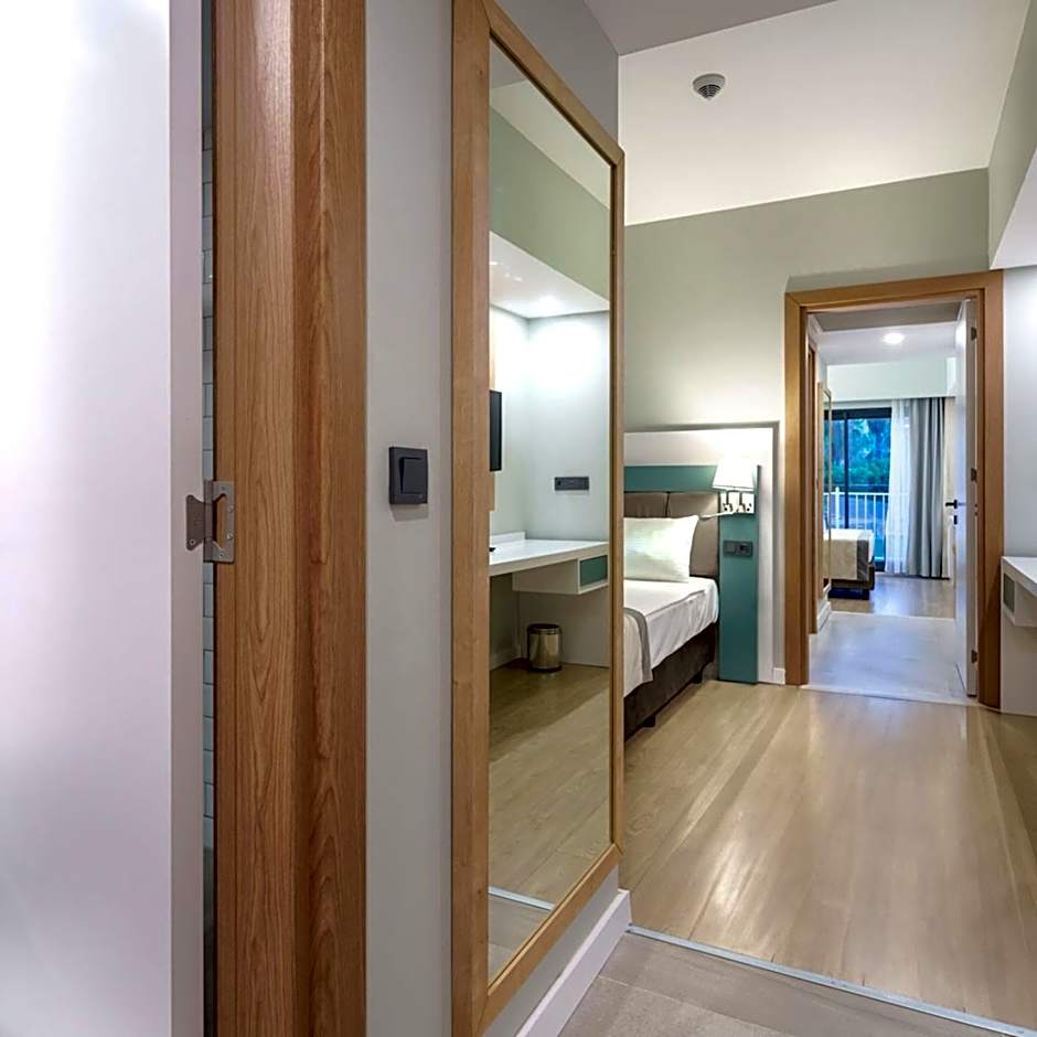 Arcanus Hotels Trendline Side