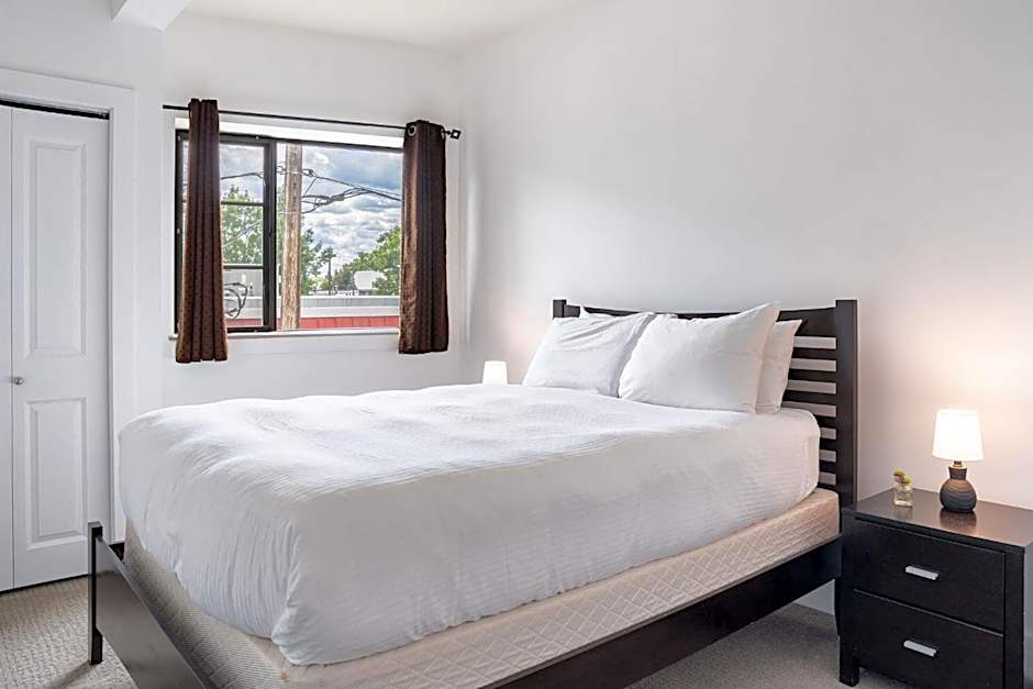 Selkirk Snug by Revelstoke Vacations