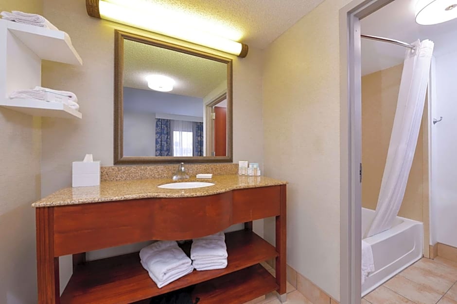 Hampton Inn By Hilton & Suites Wilmington