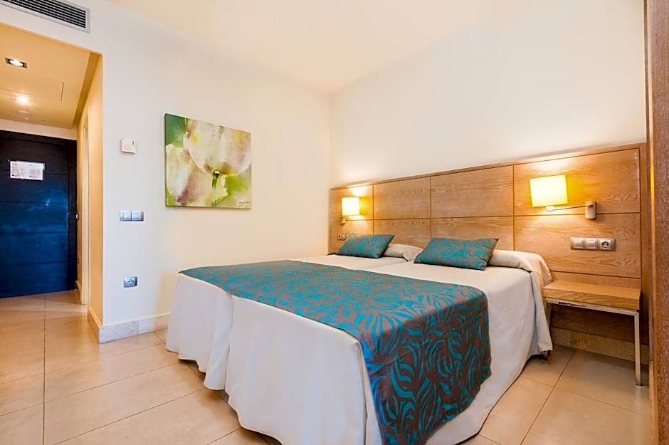 Kn Hotel Arenas del Mar Adults Only