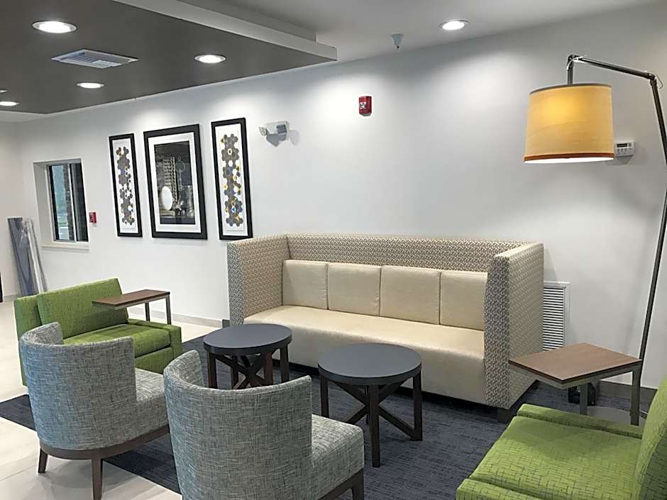 Holiday Inn Express Naples South - I-75 By IHG