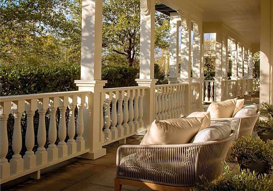 MacArthur Place Inn & Spa
