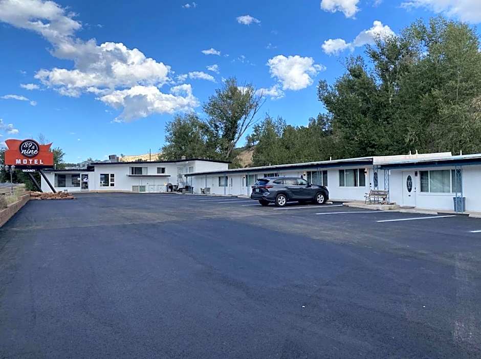 89 & Nine Motel