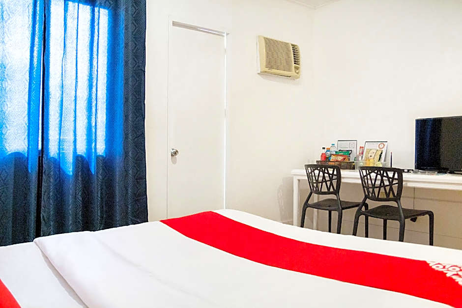 OYO 150 Davao Airport View Hotel