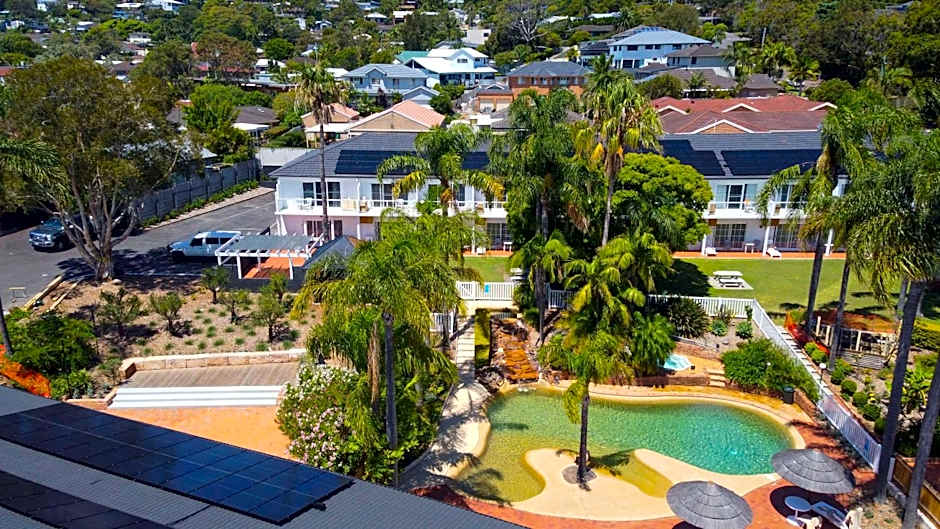 The Quarters Forresters Beach