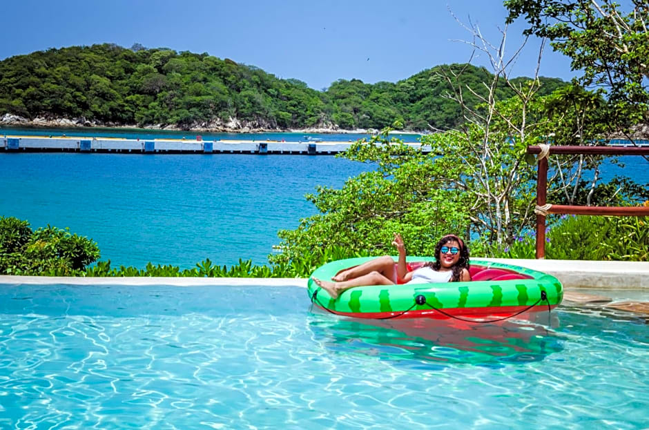 Binniguenda Huatulco & Beach Club