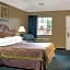 Super 8 by Wyndham Montgomery/ Lake Conroe