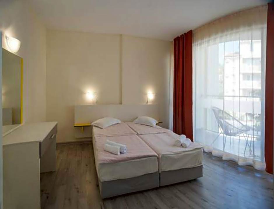 Mariner's Hotel - Self Catering - Adults Only