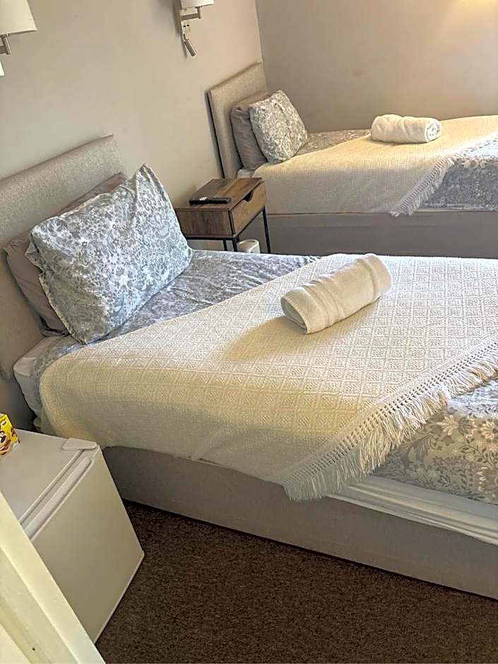 The Red Lion Great Offley