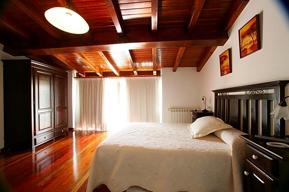 Photo 1 of 7 of Double Room