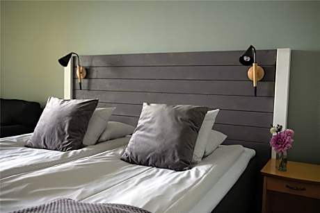 Standard Twin Room - Pet Friendly/Non-Smoking