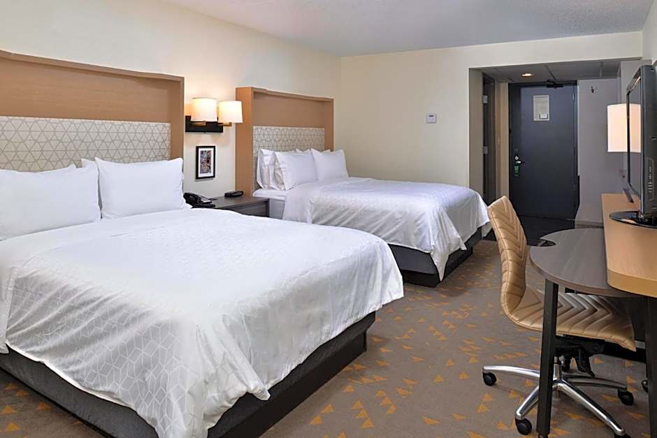Holiday Inn Hotel & Suites Overland Park-Convention Center By IHG