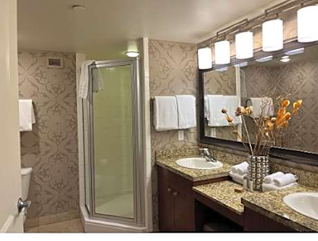 Deluxe Two Bedroom