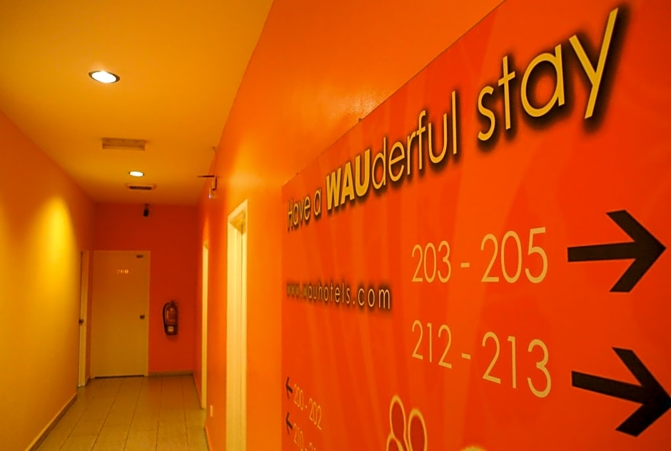 Wau Hotel