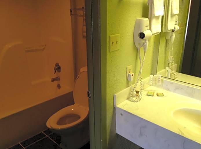 Budget Inn San Antonio Downtown I-10 East