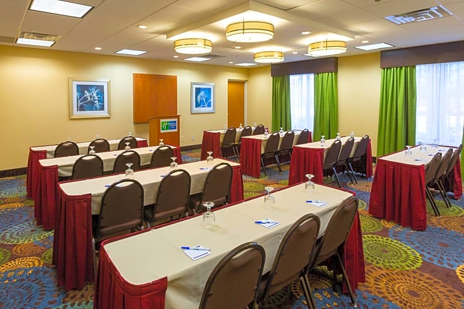 Holiday Inn Express Hotel & Suites Jacksonville Airport By IHG