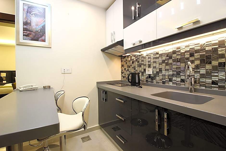Palm Ville Suites