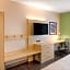 Holiday Inn Express & Suites Ft Myers Beach-Sanibel Gateway